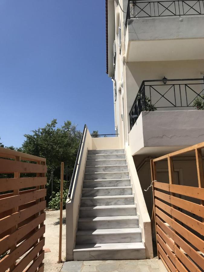 Beautiful Maisonette With A View To The Mountains And The Sea Agia Marina  المظهر الخارجي الصورة