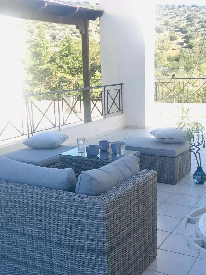 Beautiful Maisonette With A View To The Mountains And The Sea Agia Marina  المظهر الخارجي الصورة