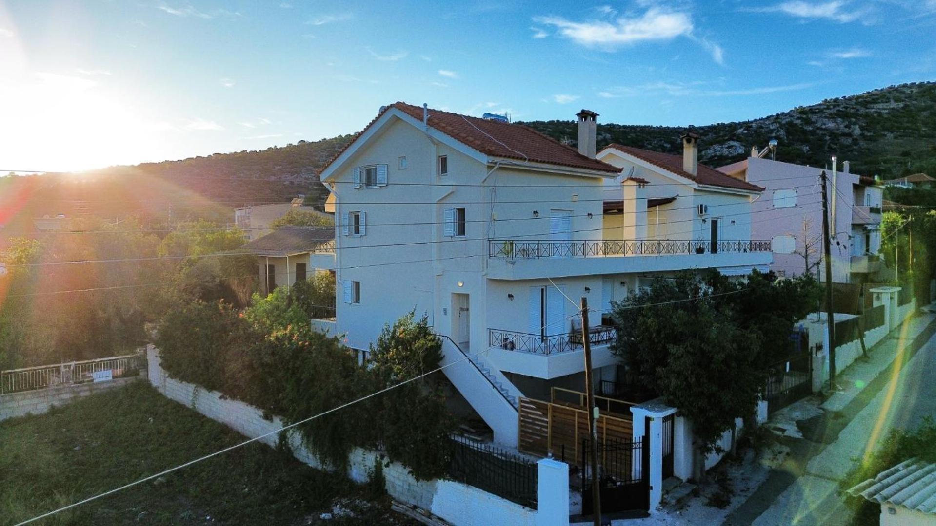 Beautiful Maisonette With A View To The Mountains And The Sea Agia Marina  المظهر الخارجي الصورة